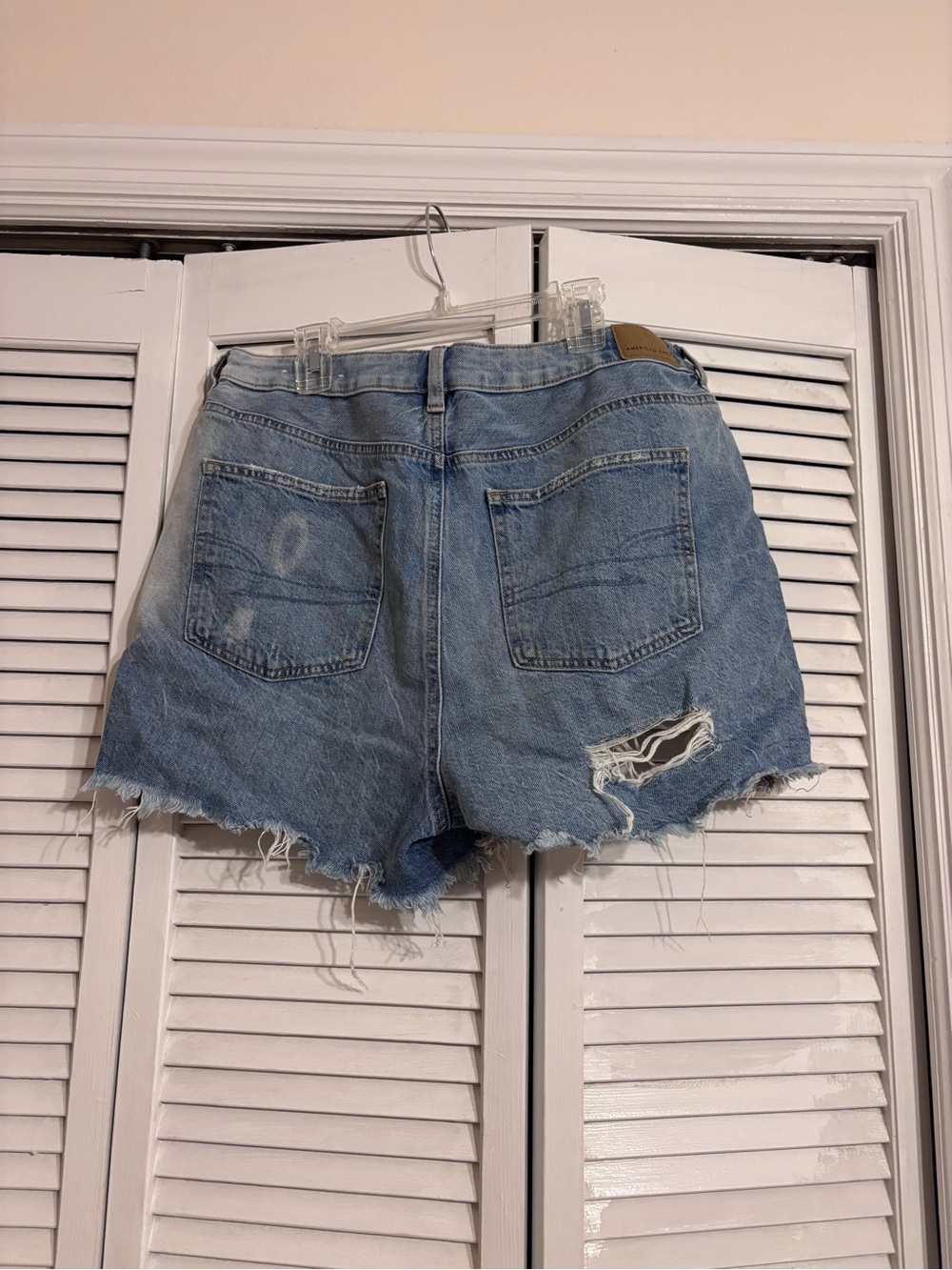 American Eagle Outfitters Light Blue Distressed Denim Cutoff Shorts - Picture 2 of 3